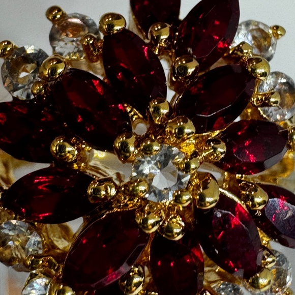 Vintage Gold Electroplated Ring Cocktail Size 10 Marquise Shaped Cut Red Crystal - Picture 11 of 16